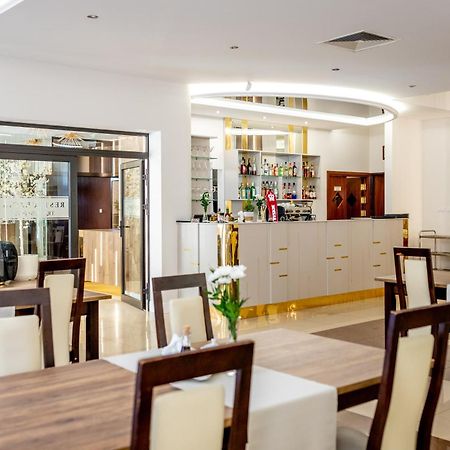 Trzy Korony Hotel Głogów Małopolski Buitenkant foto