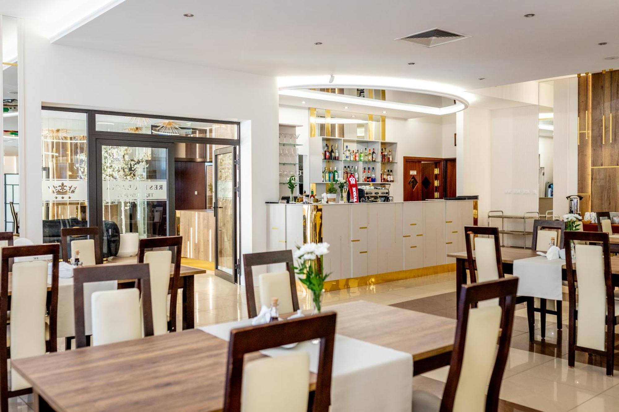 Trzy Korony Hotel Głogów Małopolski Buitenkant foto